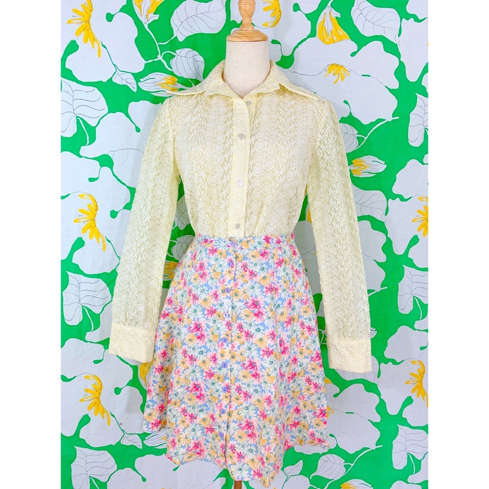 Vintage 60s 70s pale yellow Lace Button Up Blouse